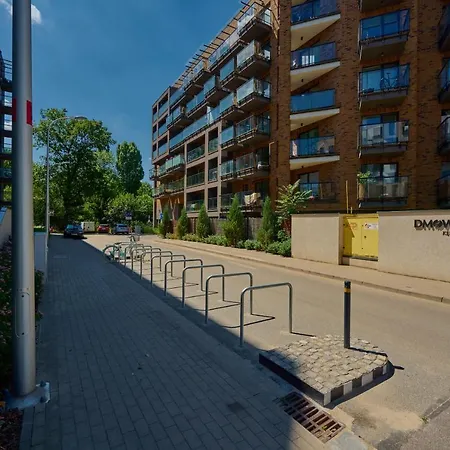 Spacious Dmowskiego By The River With Parking & Balcony By Renters Apartamento