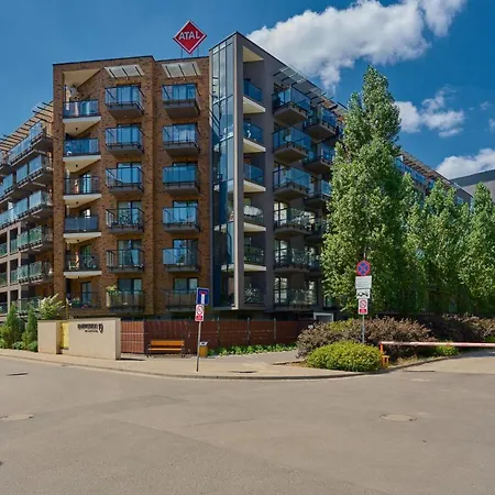 Spacious Dmowskiego By The River With Parking & Balcony By Renters Apartman Wrocław