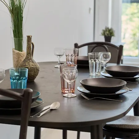 Spacious Dmowskiego By The River With Parking & Balcony By Renters アパート *