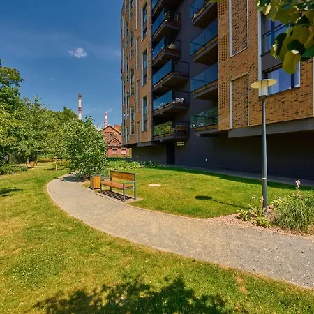 Spacious Dmowskiego By The River With Parking & Balcony By Renters * ヴロツワフ