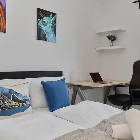 Spacious Dmowskiego By The River With Parking & Balcony By Renters アパート *