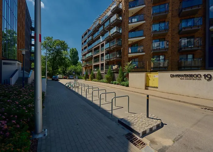 Spacious Dmowskiego By The River With Parking & Balcony By Renters Apartman