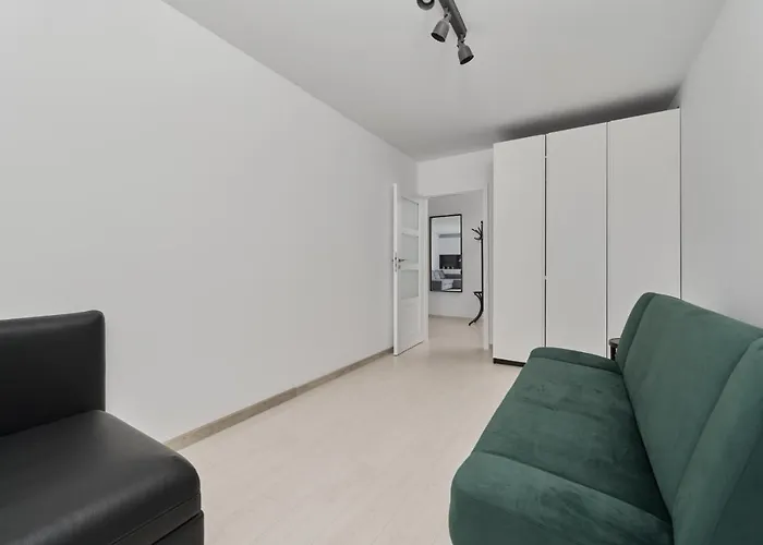 Apartman Spacious Dmowskiego By The River With Parking & Balcony By Renters Wrocław