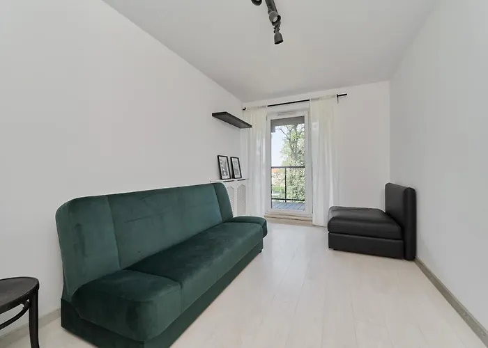 Spacious Dmowskiego By The River With Parking & Balcony By Renters Wrocław